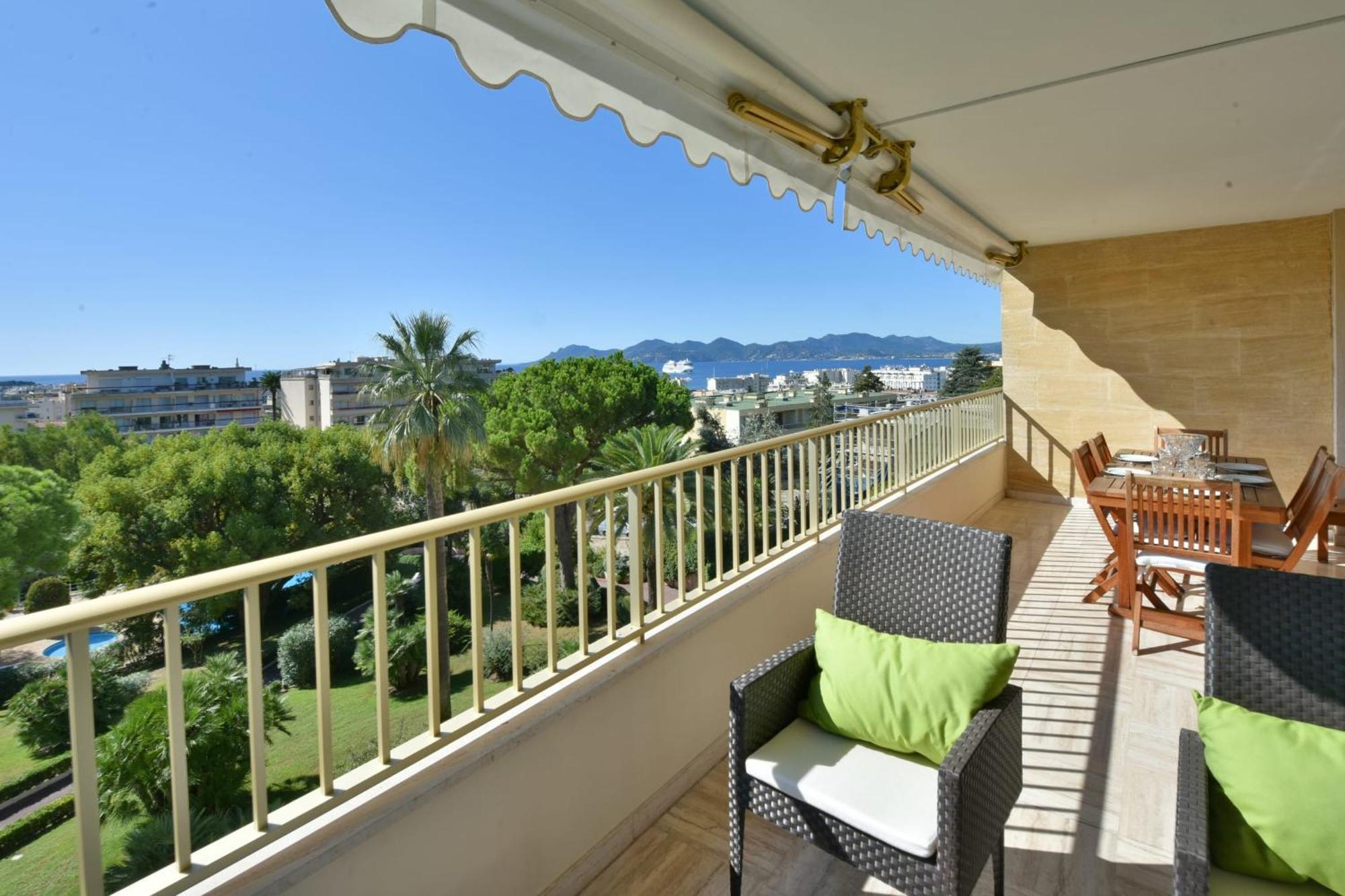 Close To Downtown Cannes Swimming Pool And Sea View Exterior photo